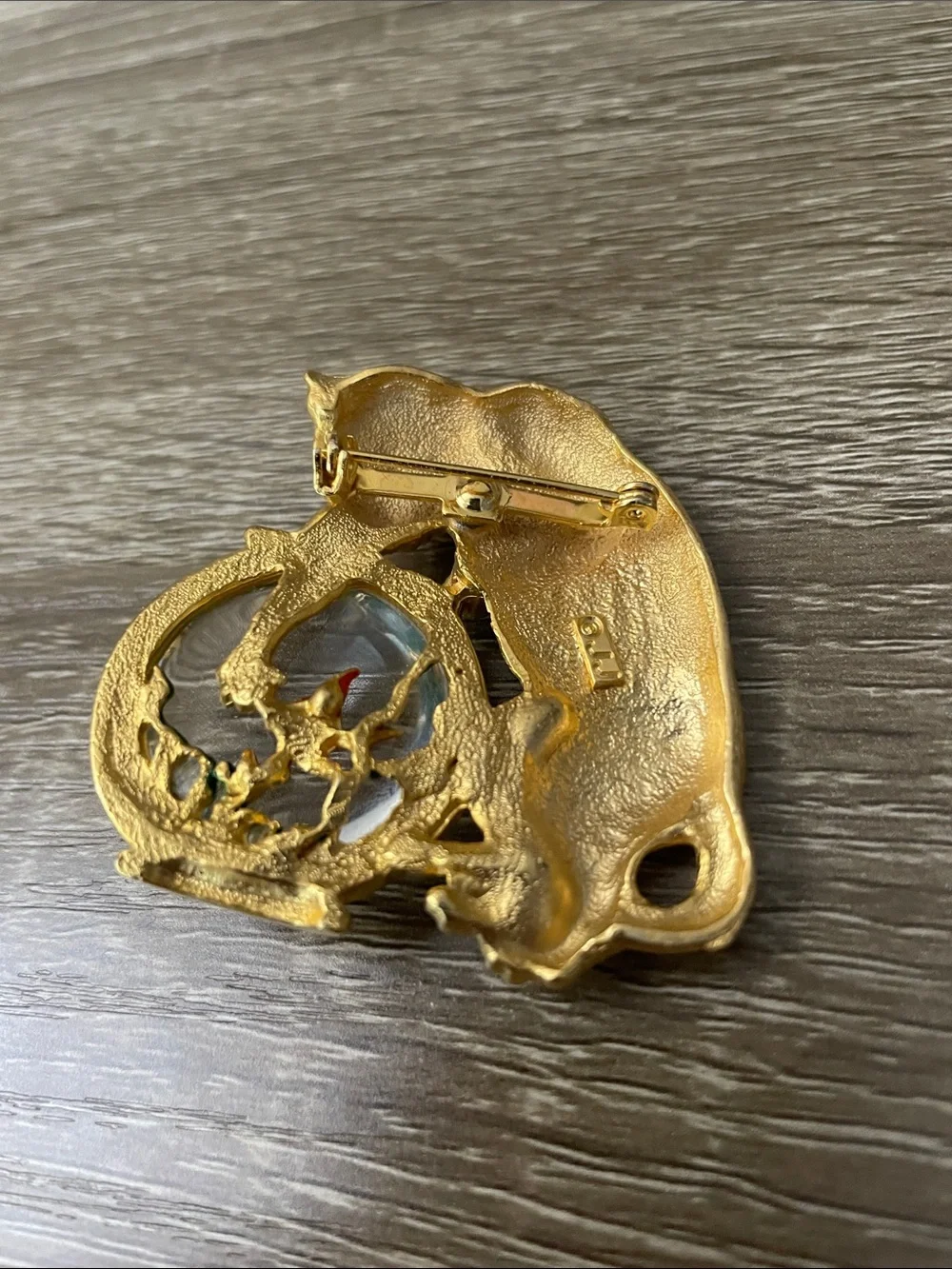 Gold Cat Figurine with Fishbowl Accent - Brooch